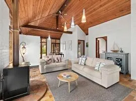 Sand at Broulee managed by Batemans Bay Accom