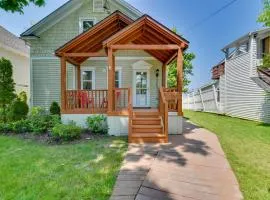 ‘Turtle Cove Bay Beach House’ ~ 13 Mi to Buffalo!