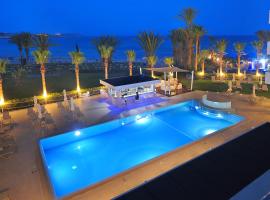 Okeanos Beach Boutique Hotel，位于阿依纳帕Cyprus Casinos - Ayia Napa附近的酒店