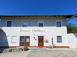 Rottaler Ferienhaus - Rottaler Oachkatzl，位于Roßbach的带停车场的酒店