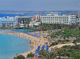 Nelia Beach Hotel & Spa，位于阿依纳帕的酒店