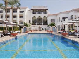 Hotel Apartments At Address Marassi Golf Resort，位于阿莱曼的酒店
