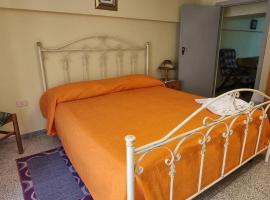 Casa Sybaris 20 mt dalla Stazione 1 piano，位于锡巴里的酒店