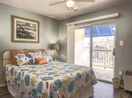 Wesley Paradise ☆Chic 1BD + Private Balcony & Pool