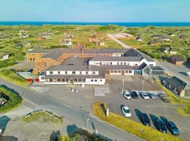 Apartment in Holiday park- shared kitchen，位于乌尔夫堡的酒店