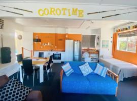 Corotime ~ Boat Parking ~ Pet Friendly，位于科罗曼德镇的酒店