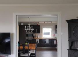 Hus med utsikt på leira . 4 sengeplasser.，位于Leira的酒店