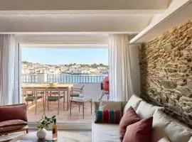 Beachfront Penthouse with Sea Views in CADAQUES