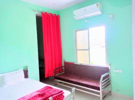 Hotel Parvati Residency，位于Sītāpur Mūāfi的酒店