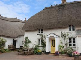 Rambler Cottage, a delightful cottage, Hope Cove, South Devon a stones throw from the beach，位于霍普湾的度假屋