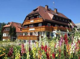 Hotel Zartenbach B&B，位于欣特察尔滕的酒店