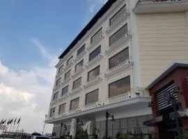 STwin Hotel