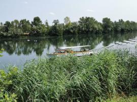 La Rive du Doubs - 2 chambres - 5 Pers - 56, Chemin du Canal Du Rhône au Rhin，位于多勒的酒店