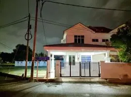 Homestay Kuantan Casa Yara, 2 Storey Corner House