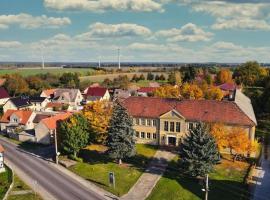Hotel Spreewaldschule @SwarmHotels，位于Heideblick的酒店