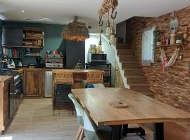 "L'Hippocampe Cosy House "，位于弗雷瑞斯的酒店