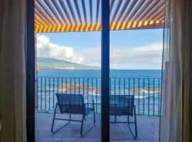 Terreiro Ocean House - Sea View，位于圣罗克的度假屋