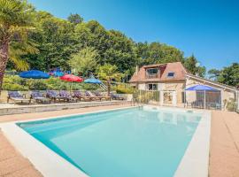 Awesome Home In Blis Et Born，位于Blis-et-Born的酒店