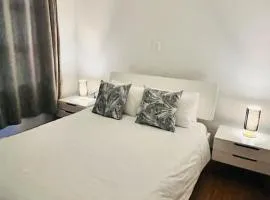 2 Bedroom, Clutter free