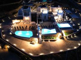 Elia Spirit Villas and Suites by Live&Travel，位于埃利亚海滩的家庭/亲子酒店