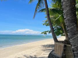 Treasure Beach Resort，位于Carles的住宿加早餐旅馆