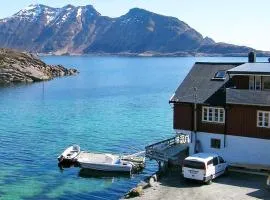 Two-Bedroom Holiday home in Ballstad 1