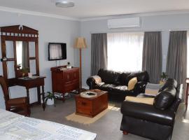 Giraffe's Rest, Self Catering Studio Apartment，位于白河的公寓