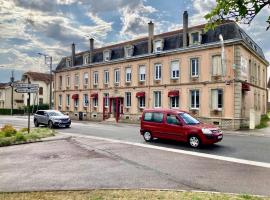 Hôtel De Champagne，位于圣迪济耶的酒店