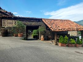 La Casa de las Chimeneas，位于Tudes的酒店