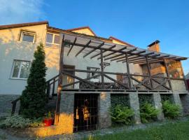 Будинок з Терасою Біля Фонтанів，位于乌曼岛的宠物友好酒店