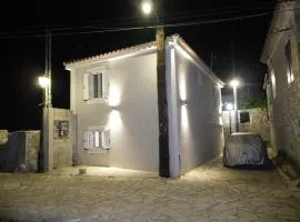 Vikou House - Nestled in One of Zakynthos Oldest Villages A Tranquil Retreat Close to Renowned Beaches Offering Authentic Zakynthian Hospitality By Villa Mana Gers