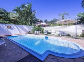 Piscina e 3 dorm. a 150 m de Camburizinho