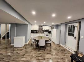 Adorable 2-Bedoom walkout basement Apartment，位于米尔顿的酒店