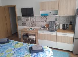 Apartmánové studio LauMar，位于布泽涅茨的酒店