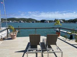 Moden Villa With Amazing Views，位于Jolly Harbour的酒店