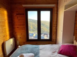 Caba&ntilde;a con encanto y vistas incre&iacute;bles!!，位于塞拉内华达的木屋