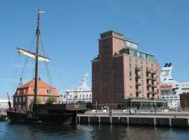 Meerblick, Balkon und private Sauna im historischen Getreidespeicher