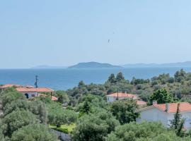 Sea View Maisonette close to Neos Marmaras，位于拉戈曼德拉的乡村别墅