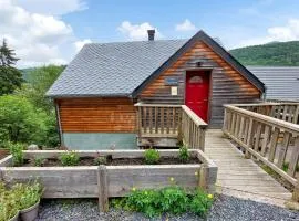 4 Bedroom Cozy Home In Mont-dore