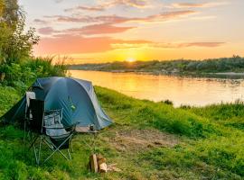 A&G Sodyba camp ąžuolų pavėsyje，位于普伦盖的露营地