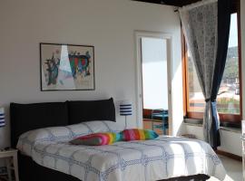 Il Caimano B & B, con piscina gratuita dal 18 Luglio al 30 Agosto，位于弗卡诺的酒店