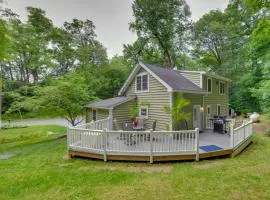 Charming Manheim Cottage with On-Site Animal Viewing