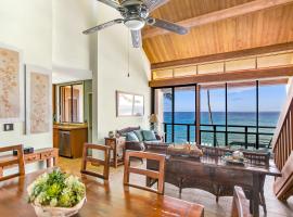 Unique Oceanfront Condo with AC- Alekona Kauai，位于科洛阿的酒店