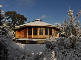 Mangawhero - Modern Yurt Style Chalet, Ohakune，位于奥阿库尼的酒店