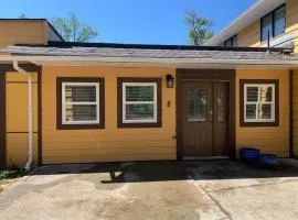 Country studio pet friendly