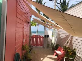 Chila's Accommodations，位于库尔克岛的酒店