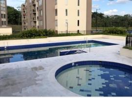 La Katiritaa，位于比亚维森西奥的带泳池的酒店