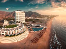 Royal M Al Aqah Beach Resort by Gewan，位于艾阿卡的低价酒店