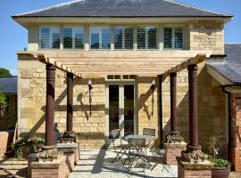 Normanton Park House - Luxury Rutland Water Home，位于奥克姆的酒店