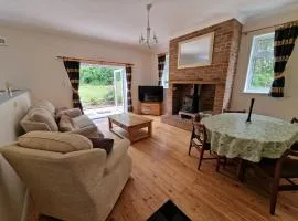 Country retreat near sea and South Downs, on National Cycle Network